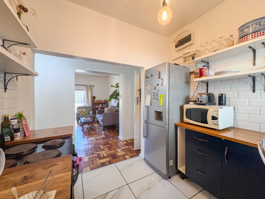 2 Bedroom Property for Sale in Vredehoek Western Cape